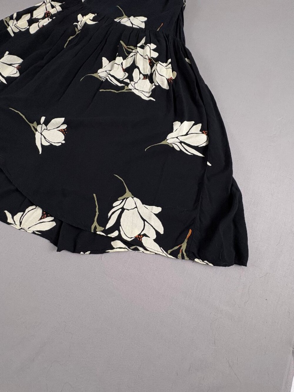 Free People She’s A Waterfall Floral Midi Dress Black Ivory Open Back Size 4 - Picture 7 of 9